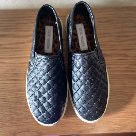 Steve Madden kids shoes - Picture 2 of 7